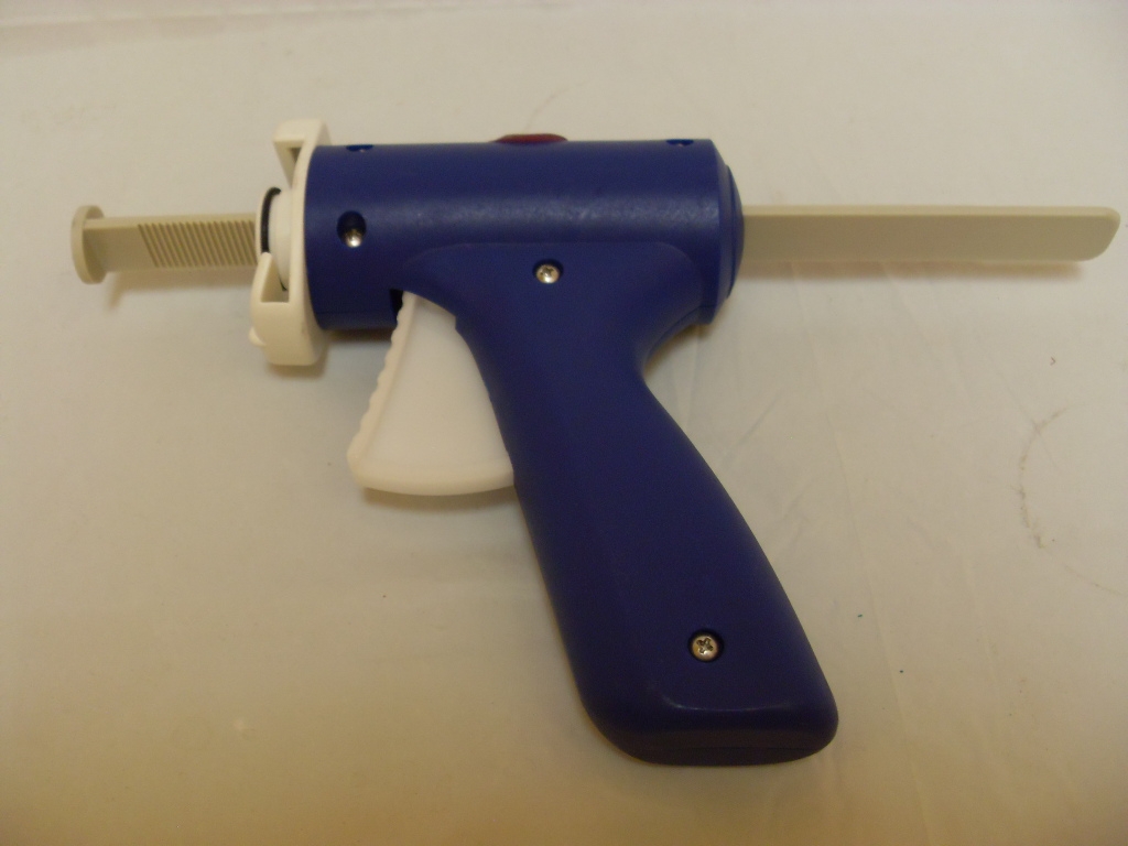 Paragon Little Blue Bait Gun for Syringe